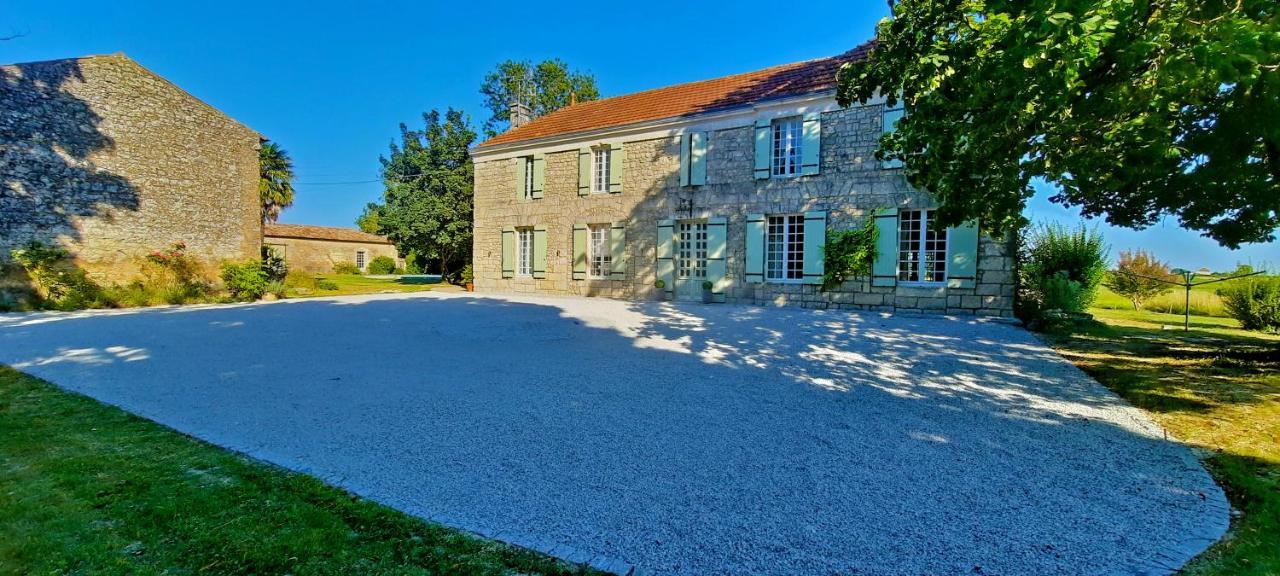 Logis De Tirac Bed & Breakfast Lorignac Екстериор снимка