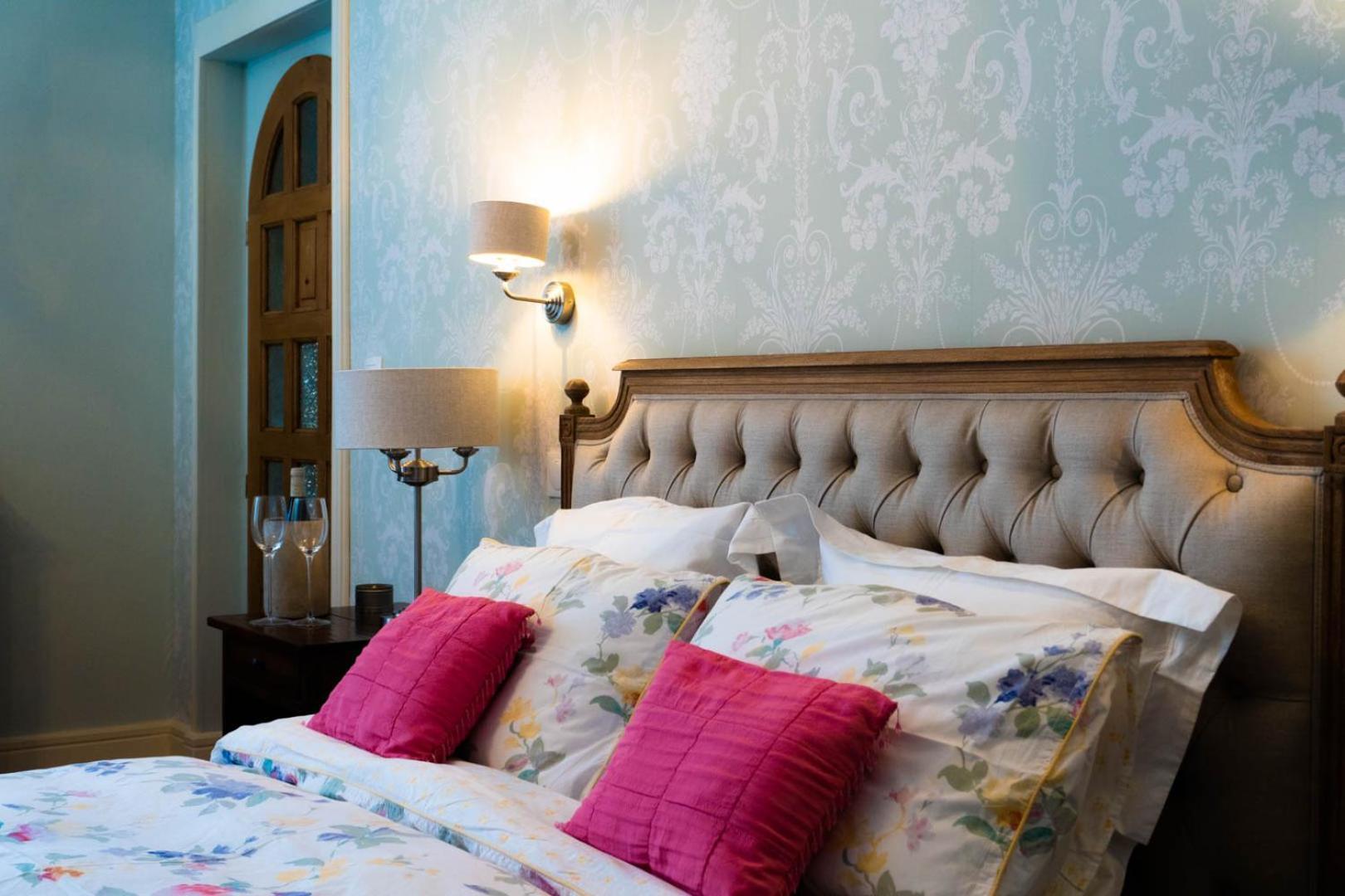 Logis De Tirac Bed & Breakfast Lorignac Екстериор снимка