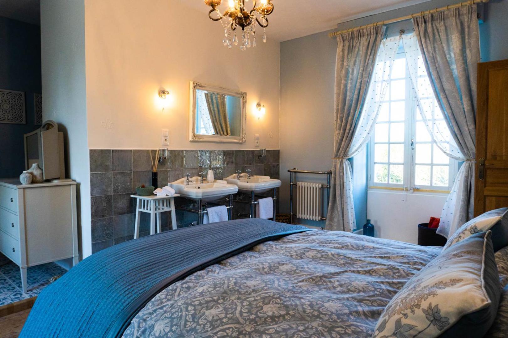 Logis De Tirac Bed & Breakfast Lorignac Екстериор снимка